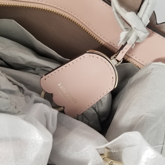 $110 SALE‼️Kate Spade Bag - Picture 6 of 15